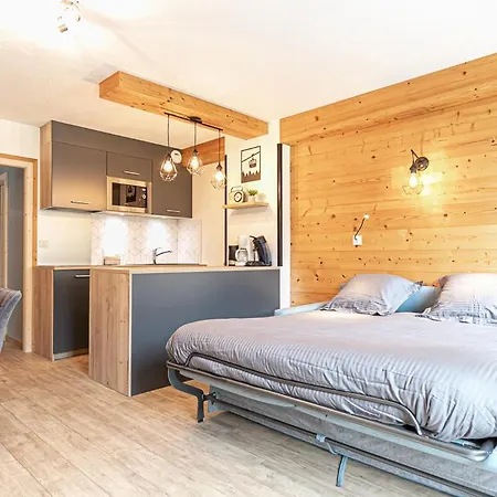 Les Chenevers Lanslevillard Room photo